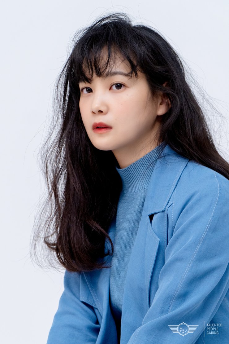 actor Seung-ah Yoon large photo