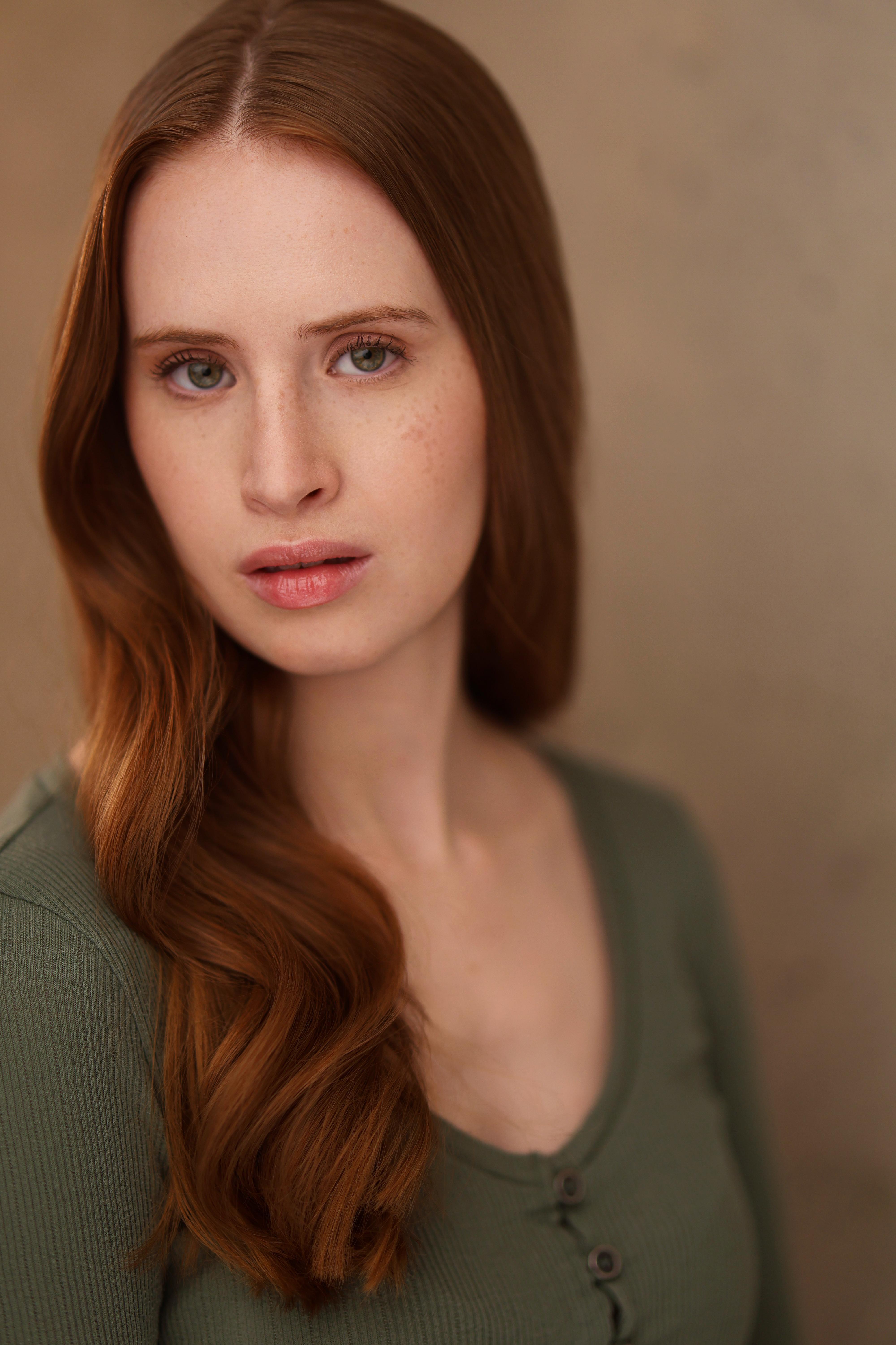 actor Samantha Glassner large photo