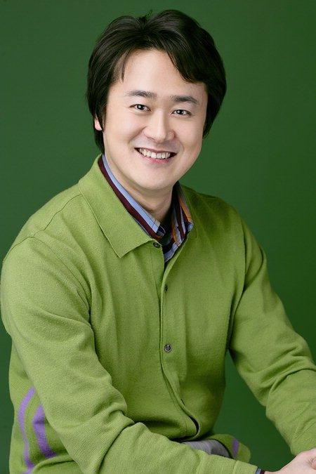 actor Seung-hyeong Lee large photo