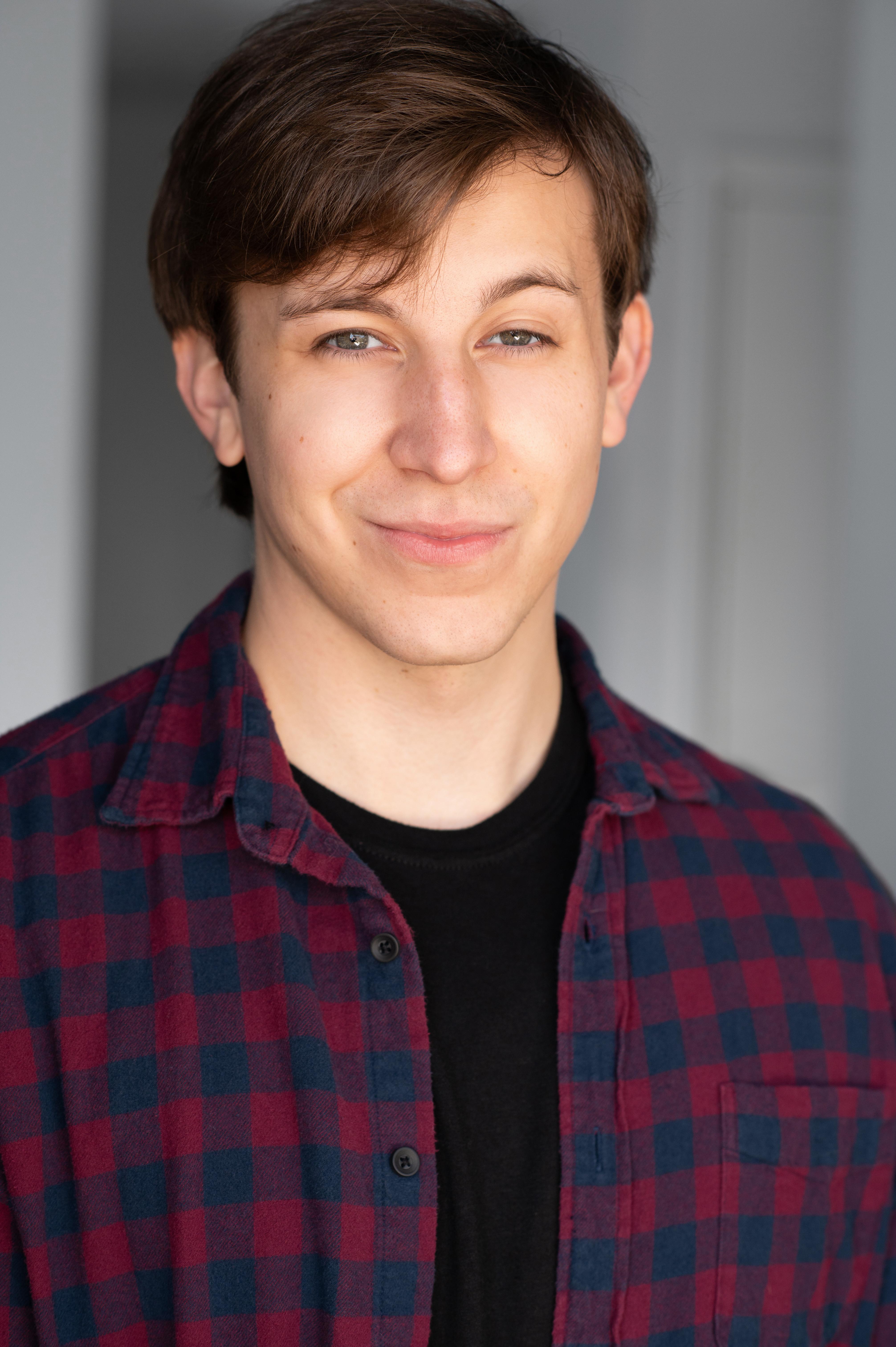 actor Brian Vigen large photo