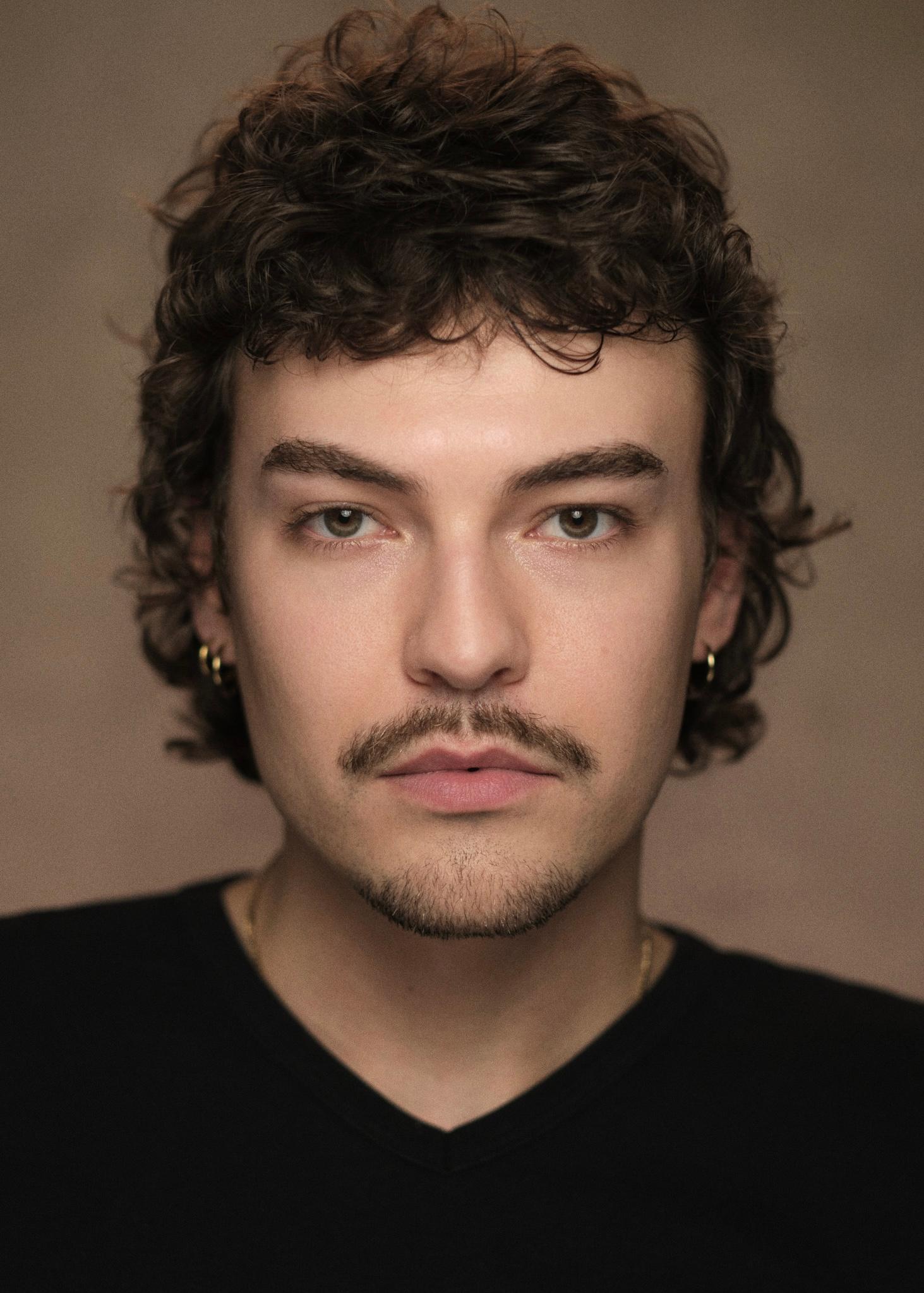 actor Justus Riesner large photo