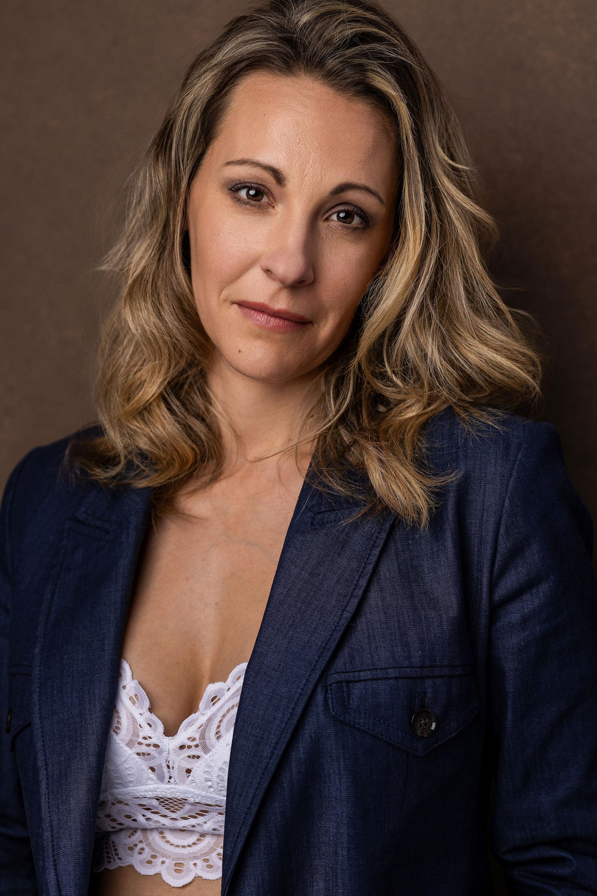 actor Macie Connor large photo