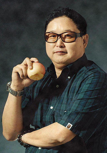 actor Wilson Chin large photo